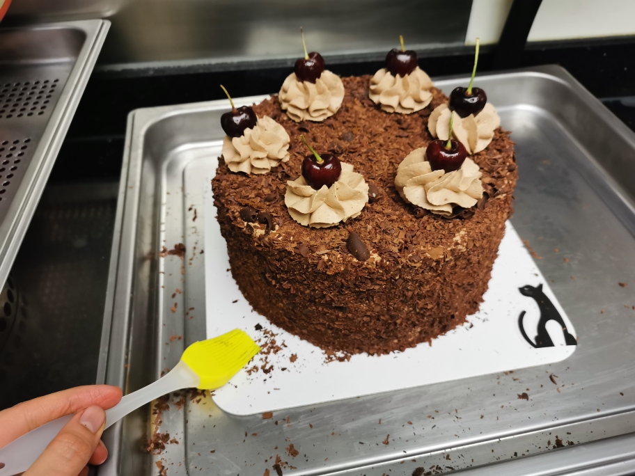 超详细正宗德国🇩🇪黑森林蛋糕，厨师机操作记录的做法 步骤26