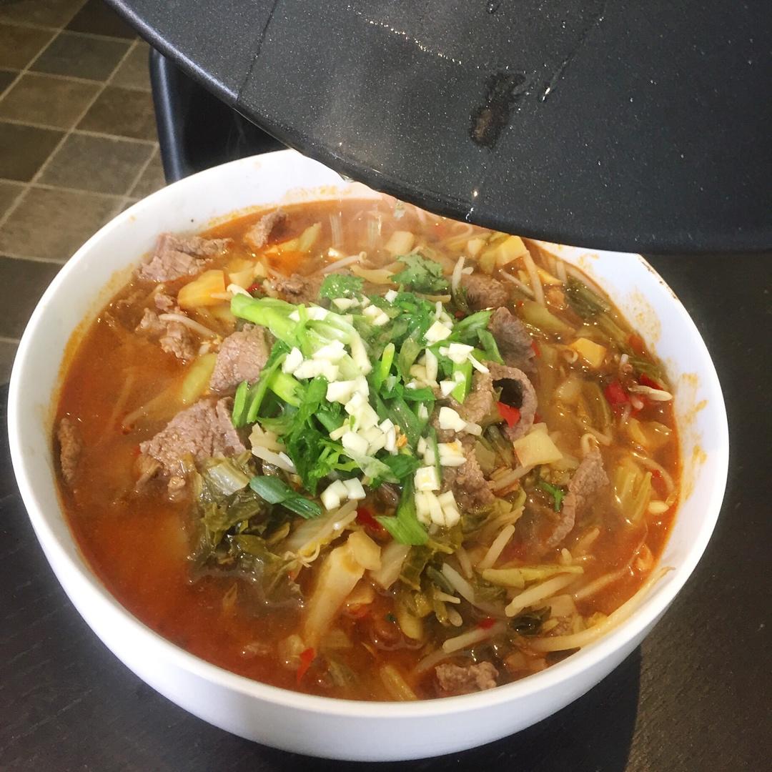 秘制【口水酸菜牛肉】