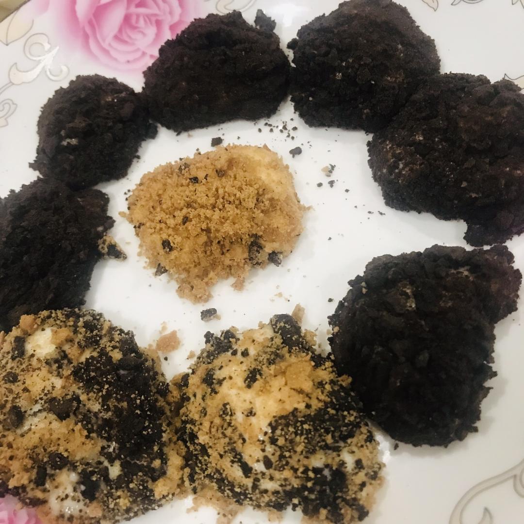 简单好做好吃的奥利奥口味鲜奶麻薯
