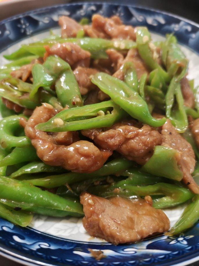 杭椒牛柳（简单到爆，牛肉超级嫩滑）