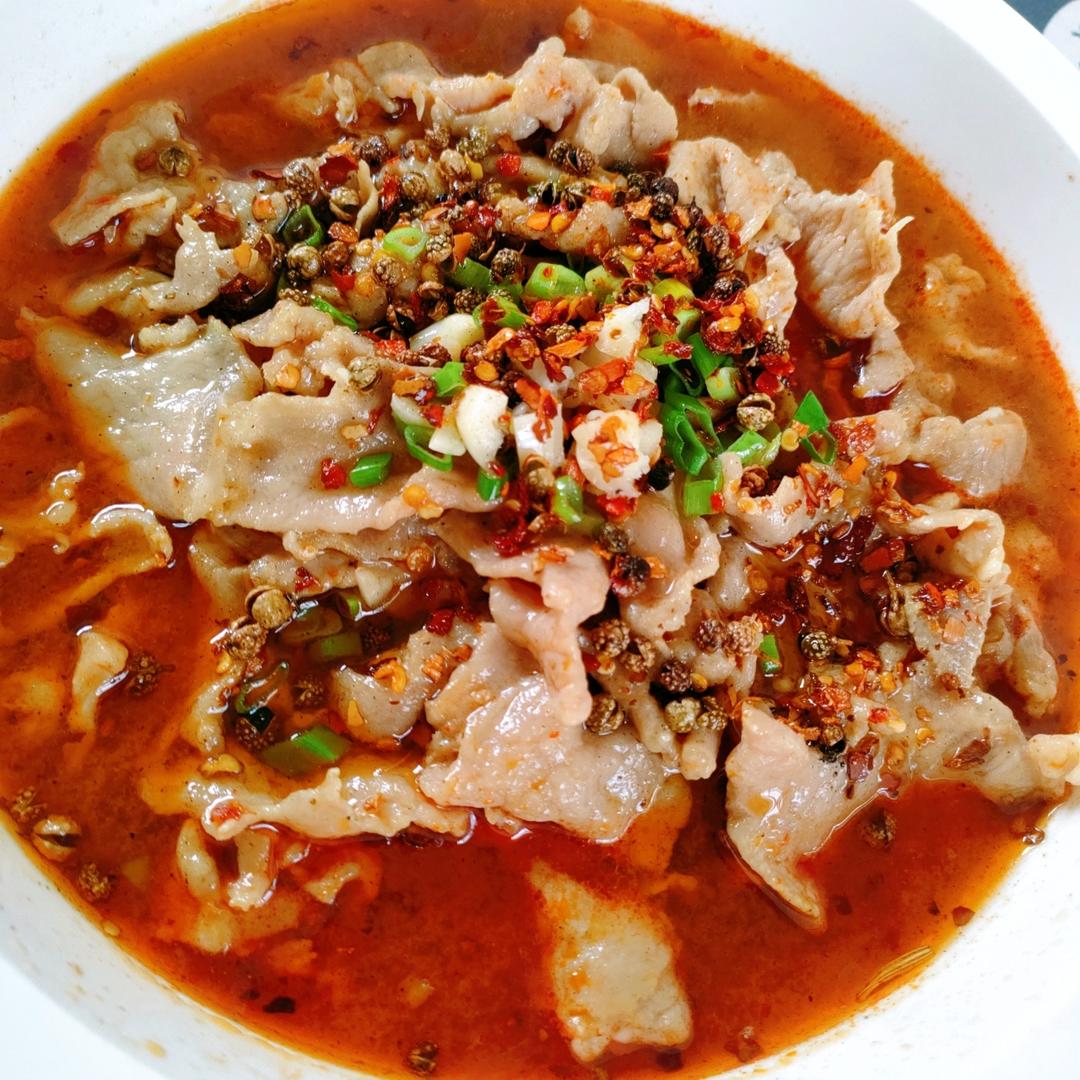 厨师长教你：“水煮肉片”的正宗做法，这味道真的很四川