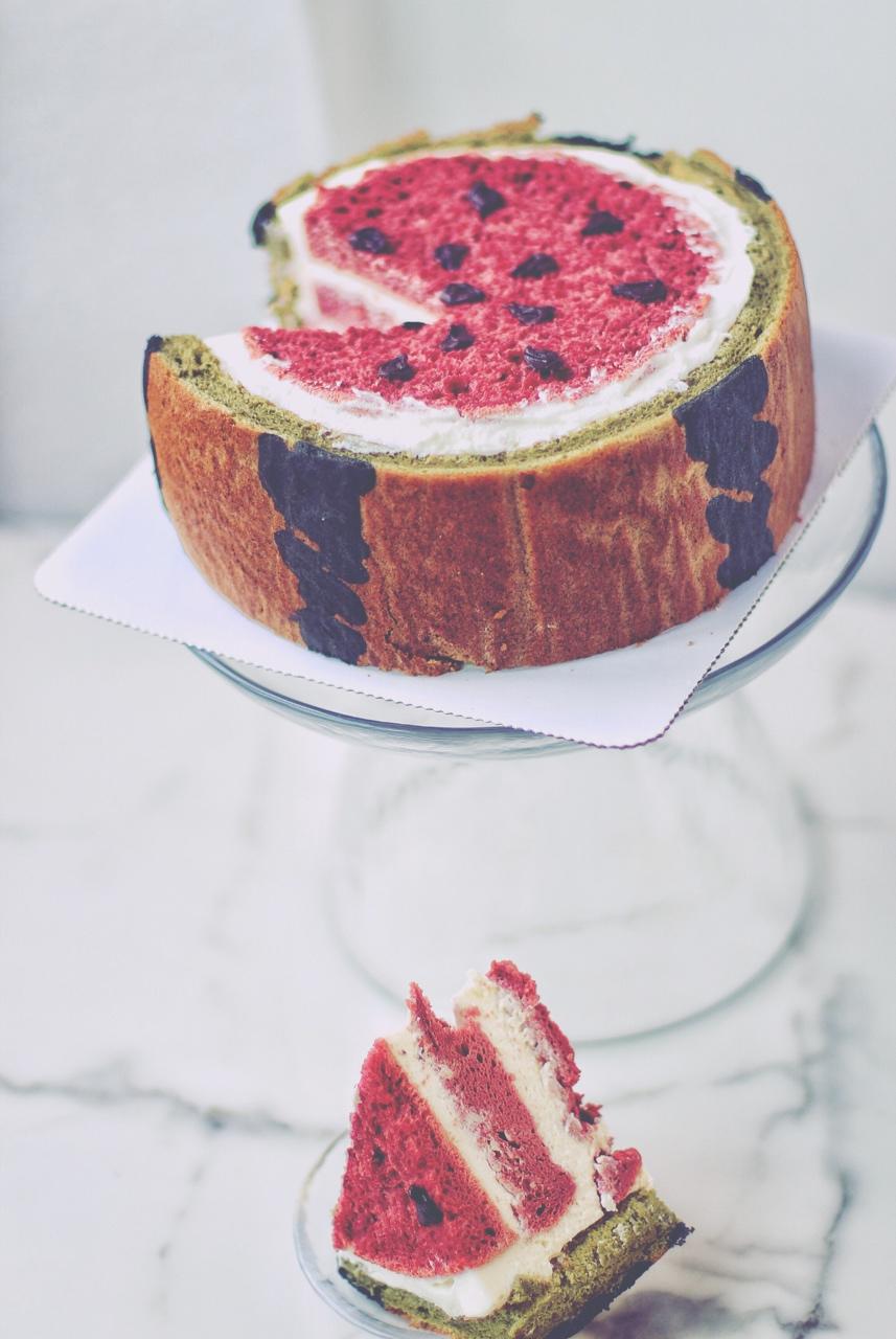 茱珠做的西瓜造型奶油蛋糕