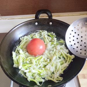 西红柿鸡蛋菜花的做法 步骤4