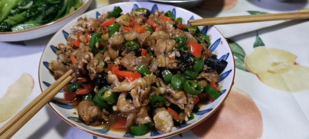 青椒紫苏牛蛙