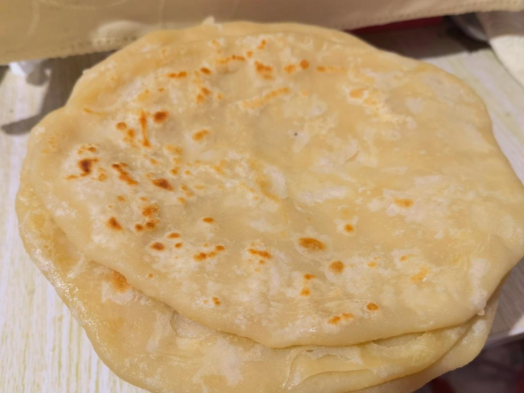 烙饼不硬的小窍门 掌握了你也能看出柔软多层凉了不硬的小油饼