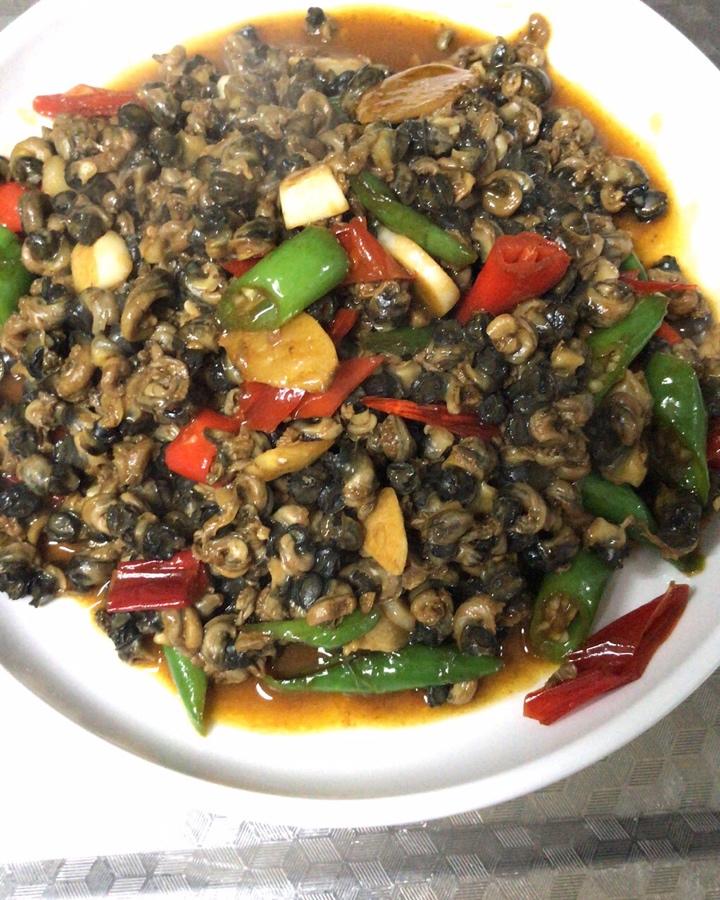 爆炒香辣孜然螺蛳肉 不起眼的河鲜做出极佳的口味