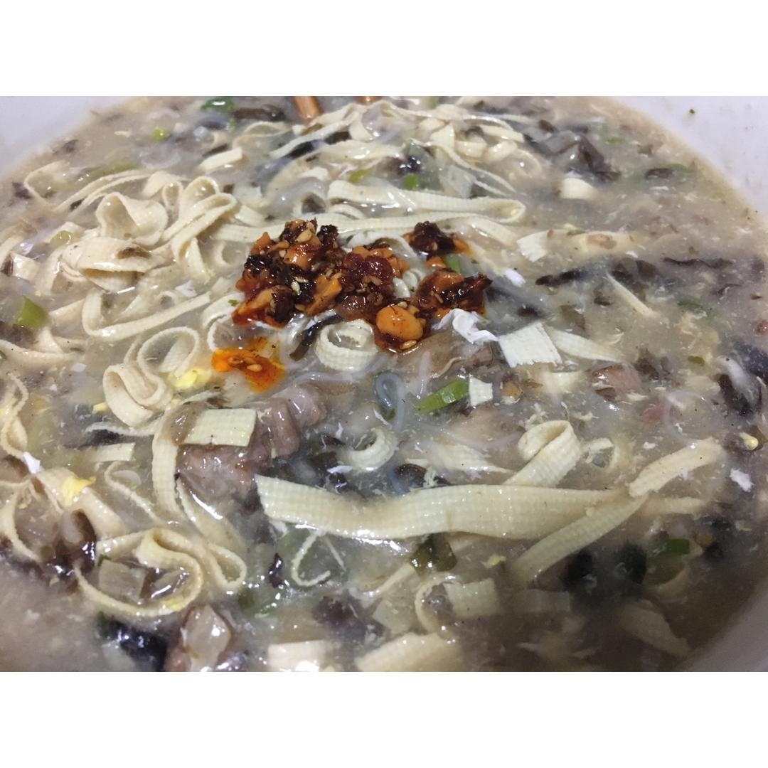 溢齿留香胡辣汤