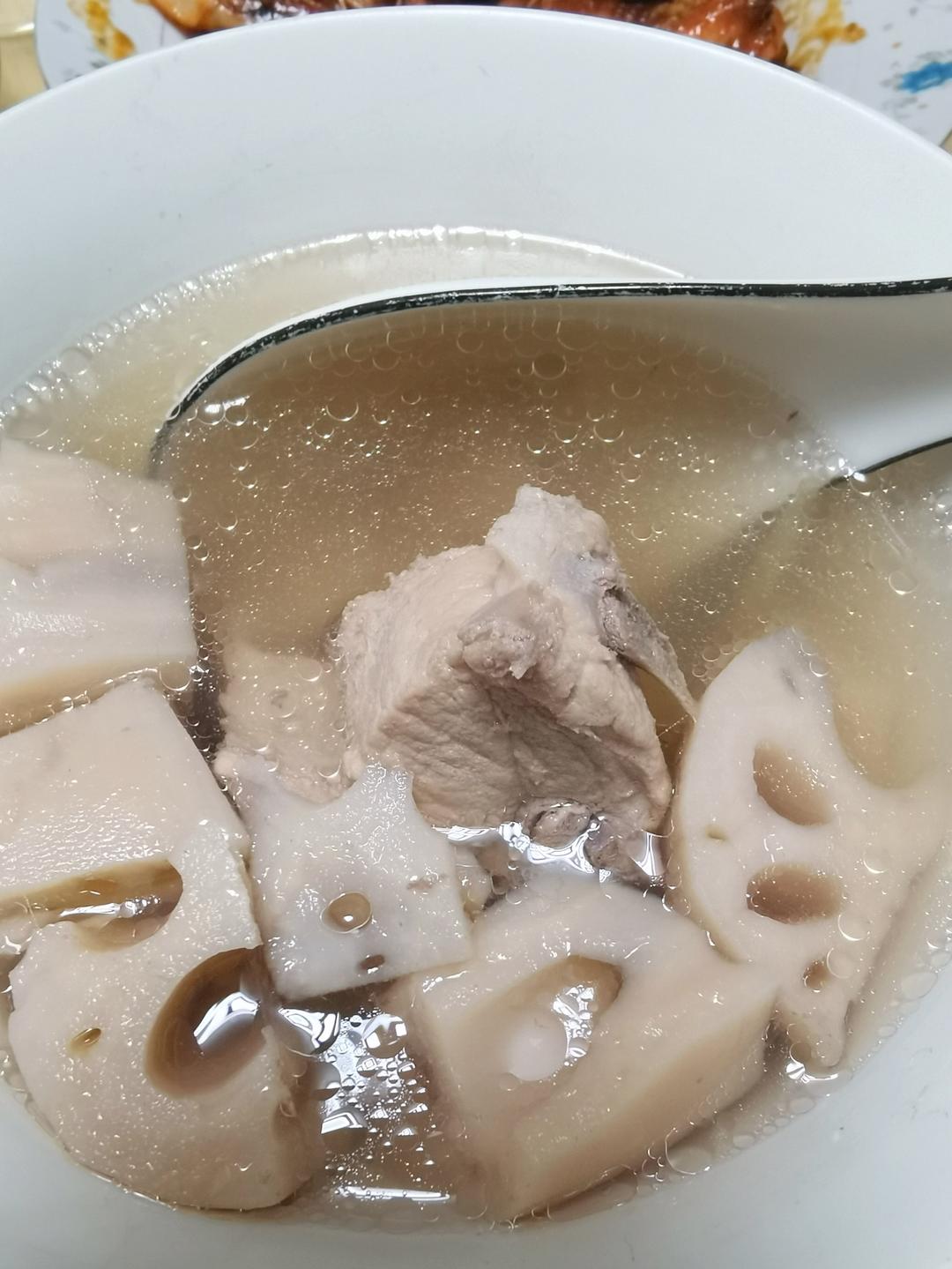 莲藕排骨汤