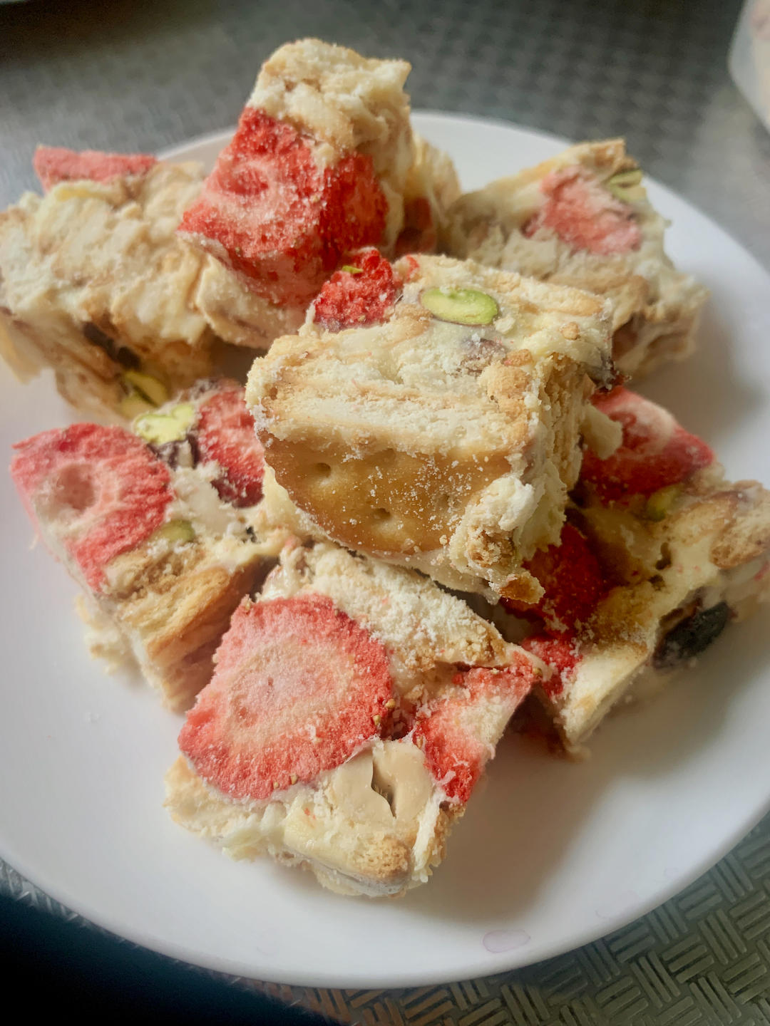 新年小点心🔥零失败草莓雪花酥