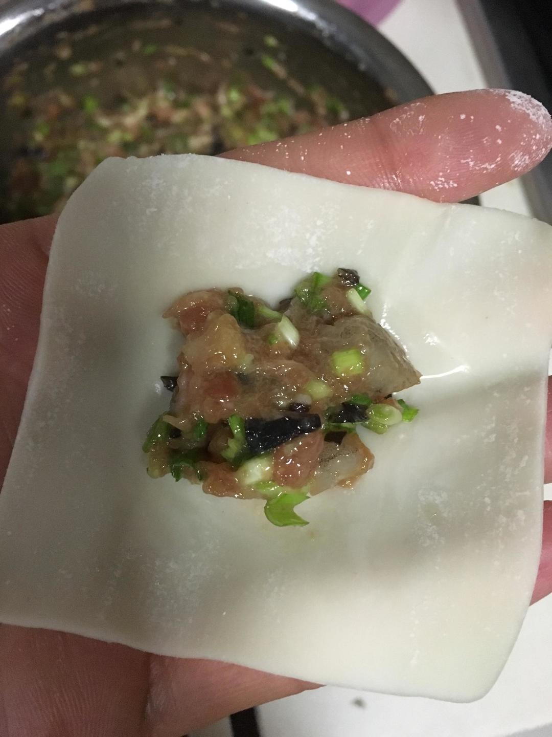 虾仁猪肉蒜苗馄饨
