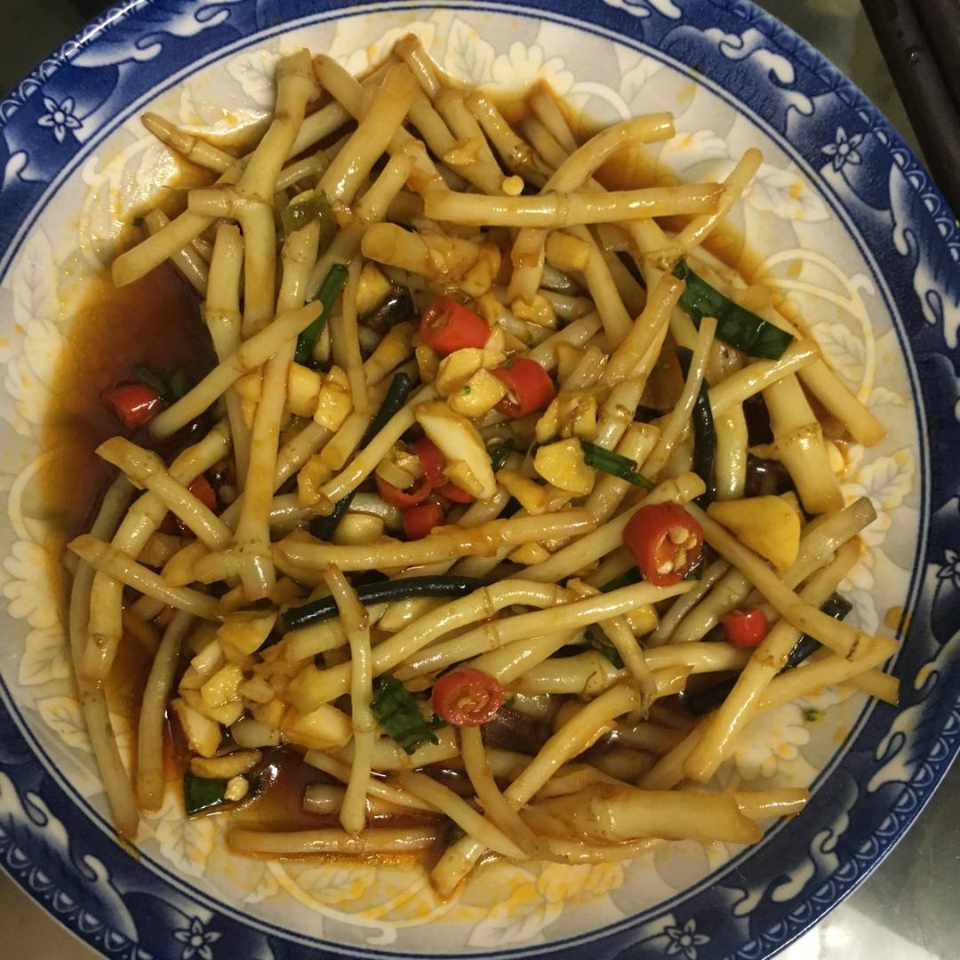 凉拌折耳根（鱼腥草）