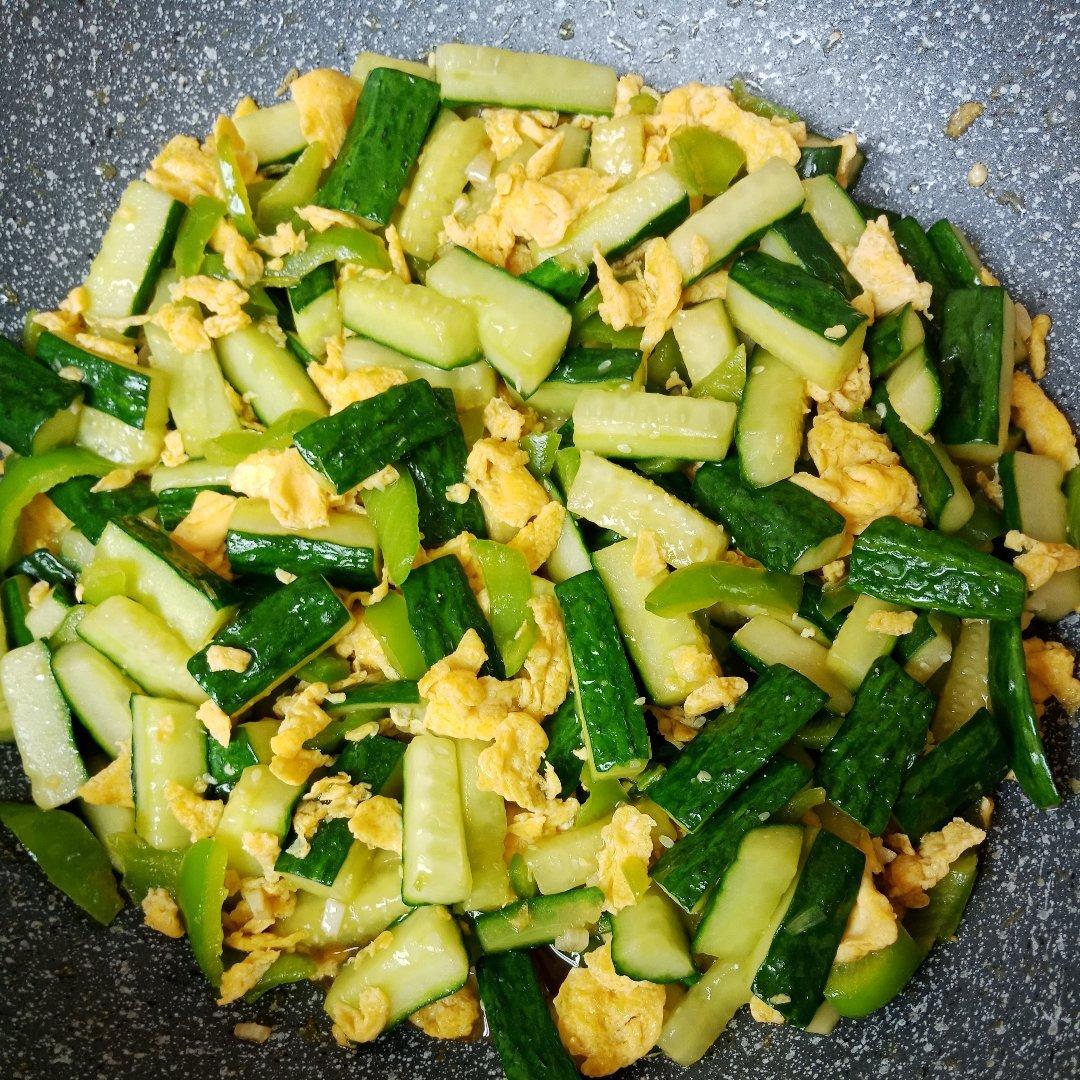 黄瓜炒鸡蛋