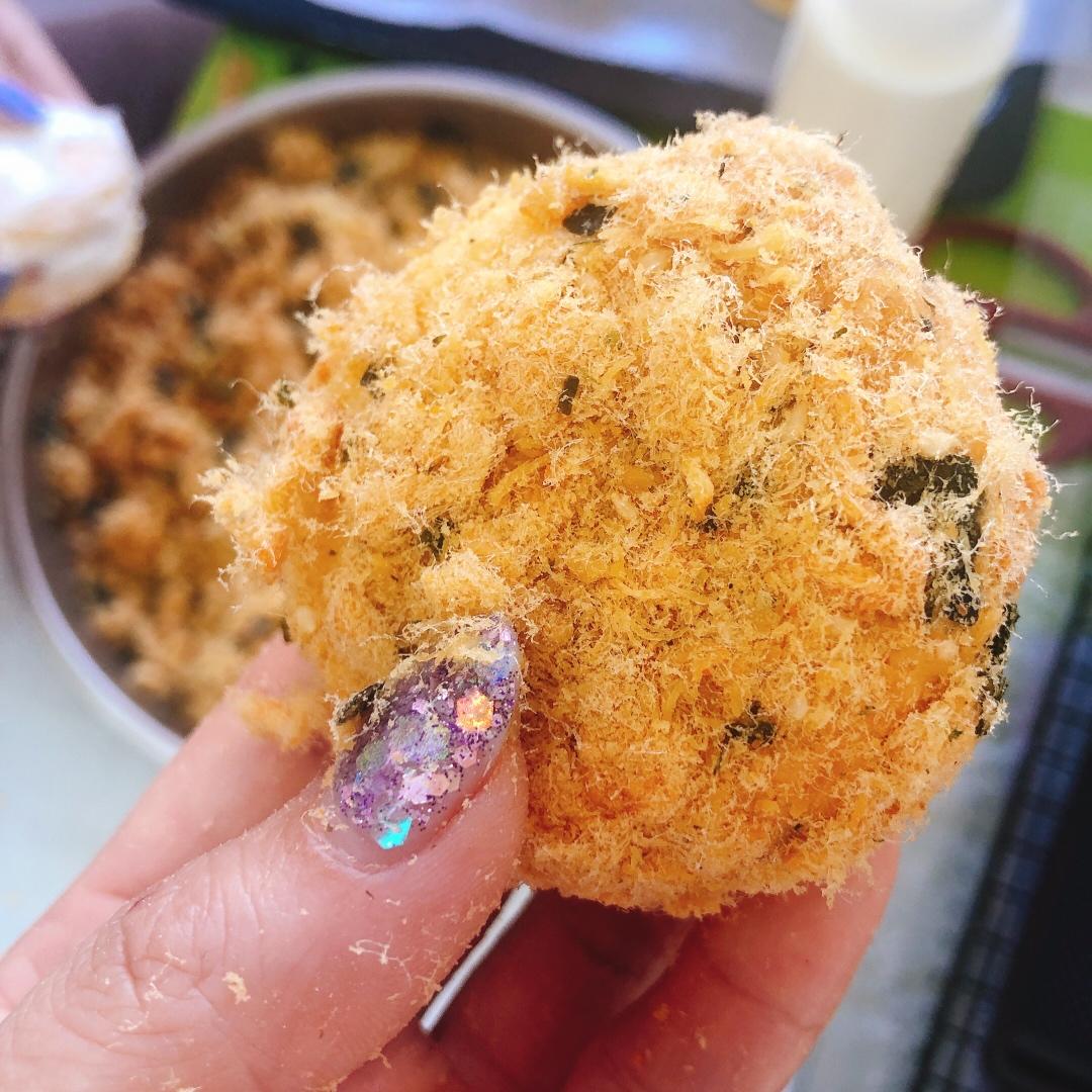 美味海苔肉松小贝