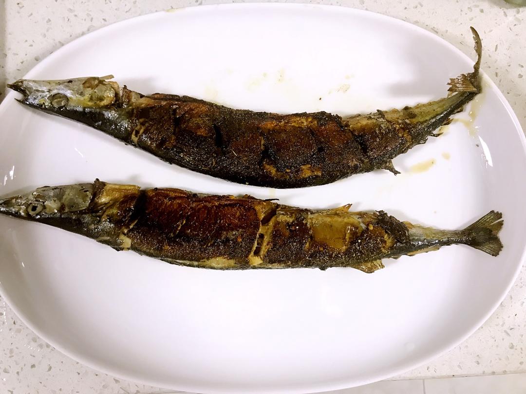 烤秋刀鱼
