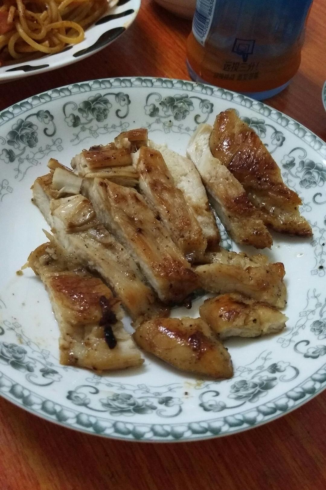 酷炫屌炸天好吃的煎鸡胸肉（香蒜蜂蜜煎鸡胸肉）