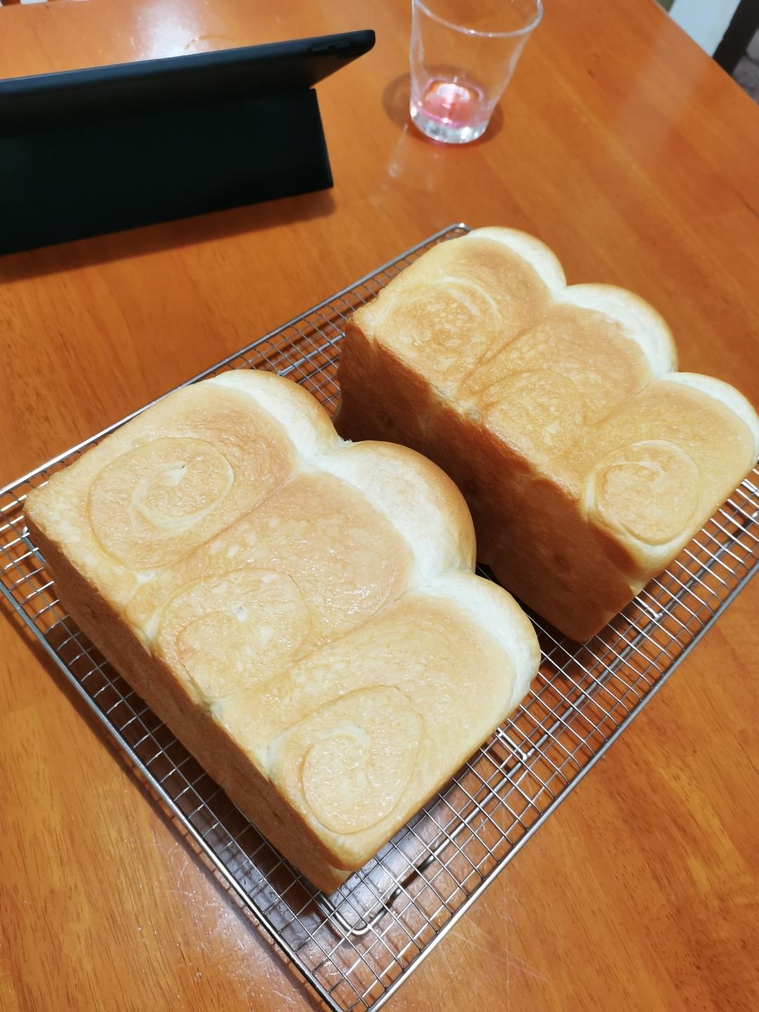 庞多米白吐司