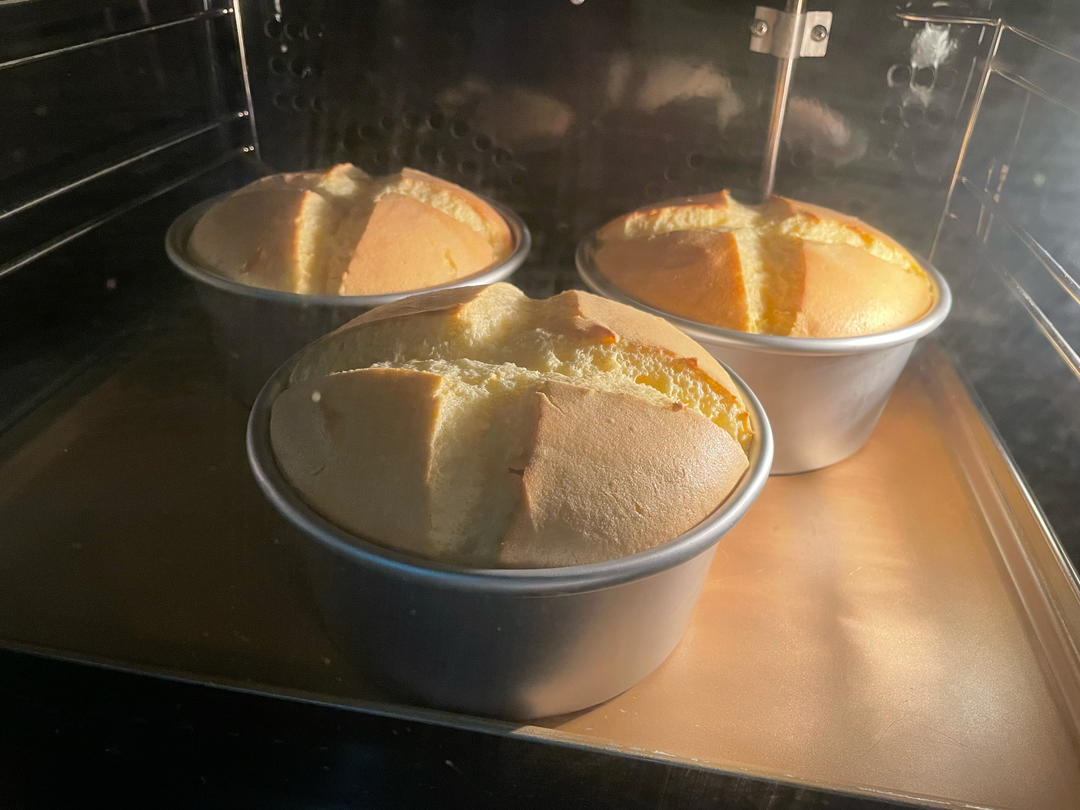 8寸烫面戚风蛋糕(配方可做两个6寸)