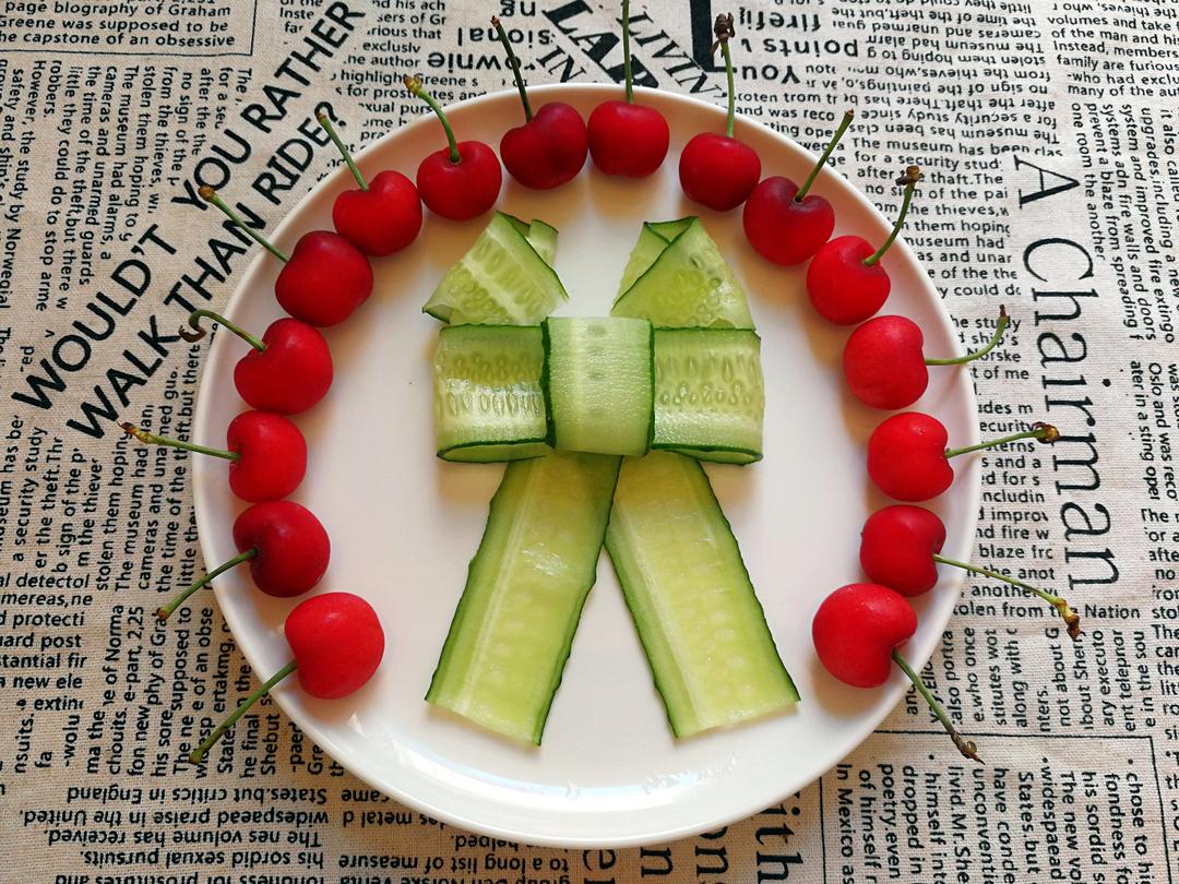 乖乖阿布做的创意黄瓜盘饰摆盘拼盘(有小裙子)