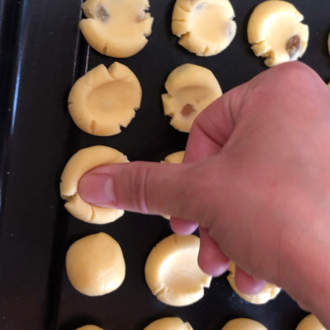 玛格丽特饼干教程。（不用打蛋器）的做法 步骤10
