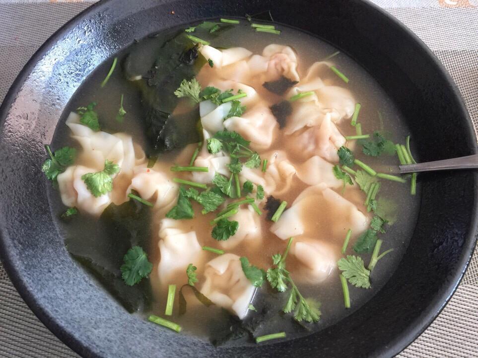 鲜肉小馄饨（调馅+馄饨包法）