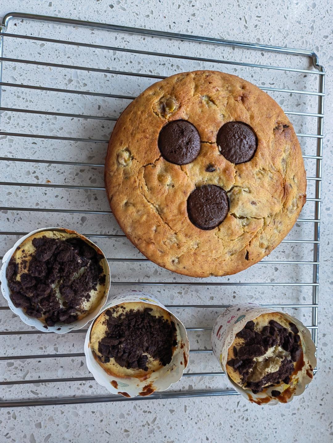 简简单单的香蕉核桃蛋糕（很香很香的咧）