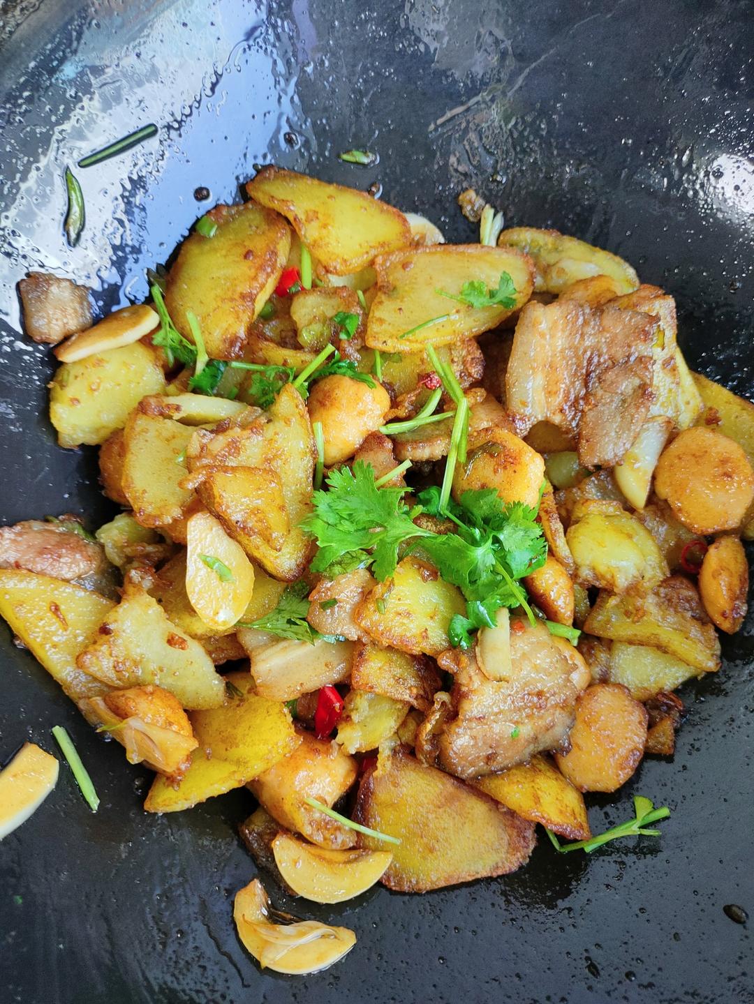 土豆这样做太香啦！一盘不够吃｜铁板土豆片🥔（土豆的10种做法）