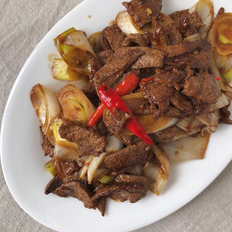 厨师长教你：“葱爆猪肝”的家常做法，味道非常赞
