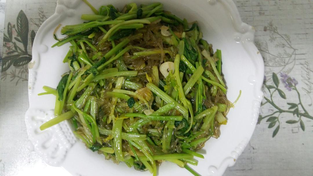 香芹炒粉丝