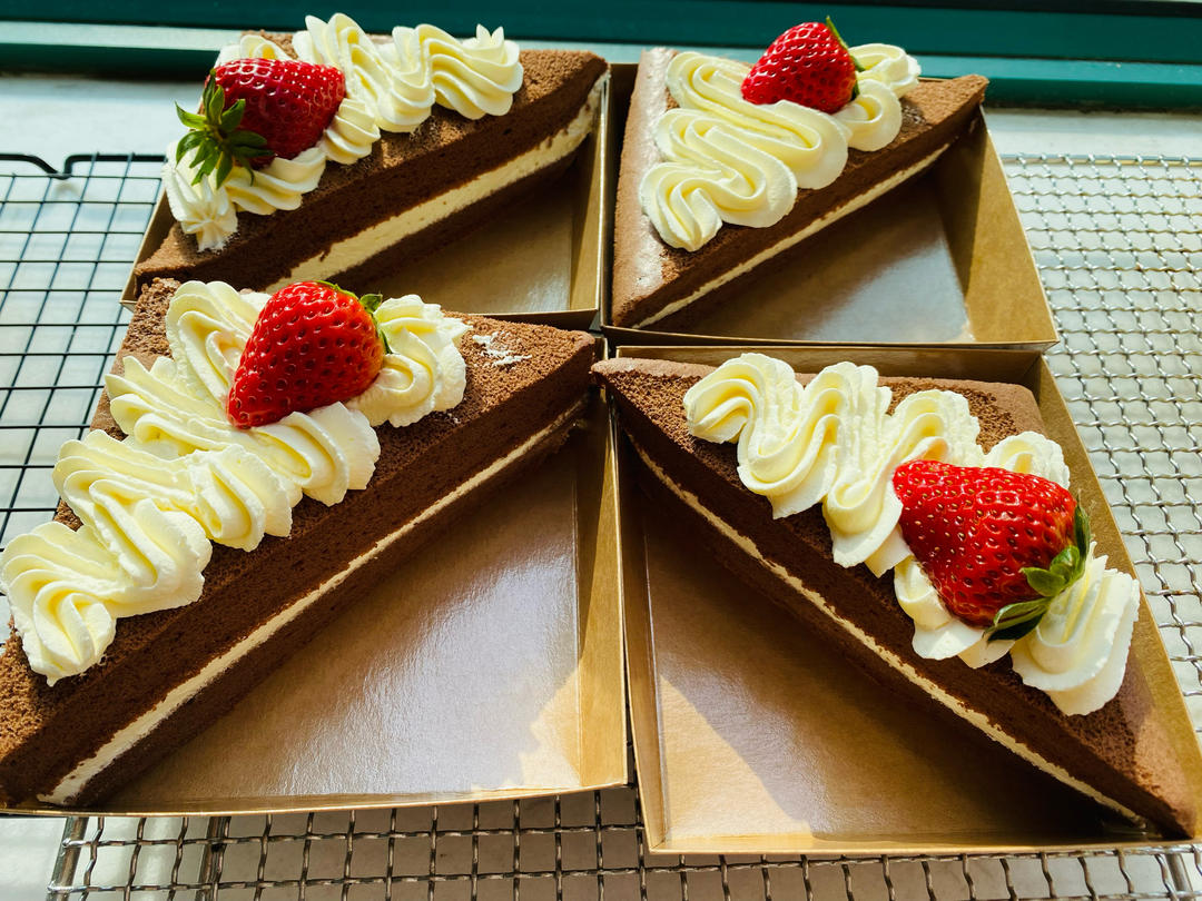 后悔没有早点做这个巧克力三明治蛋糕 吃一口就沦陷了