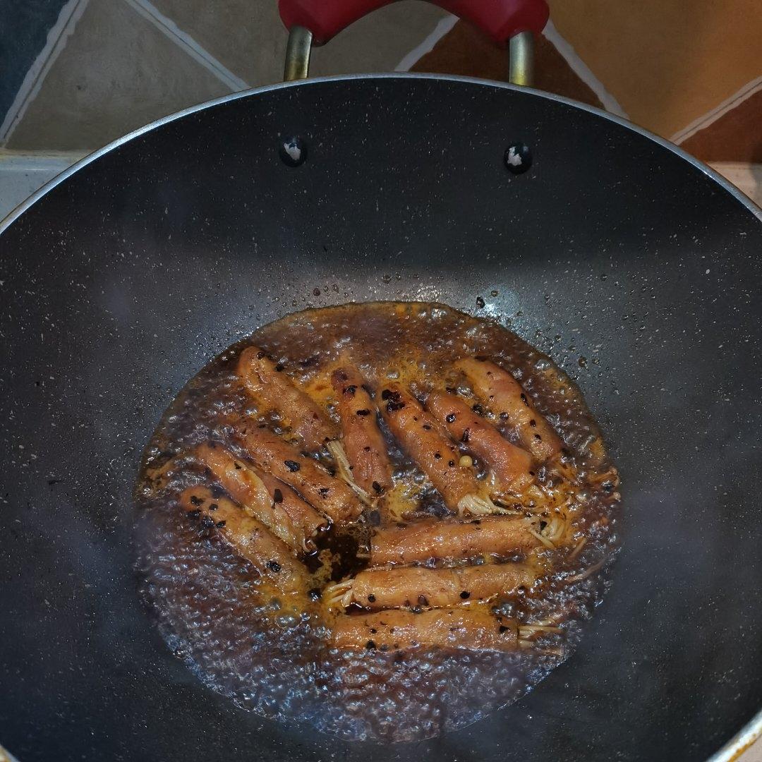 做法简单且巨下饭——金菇肥牛卷