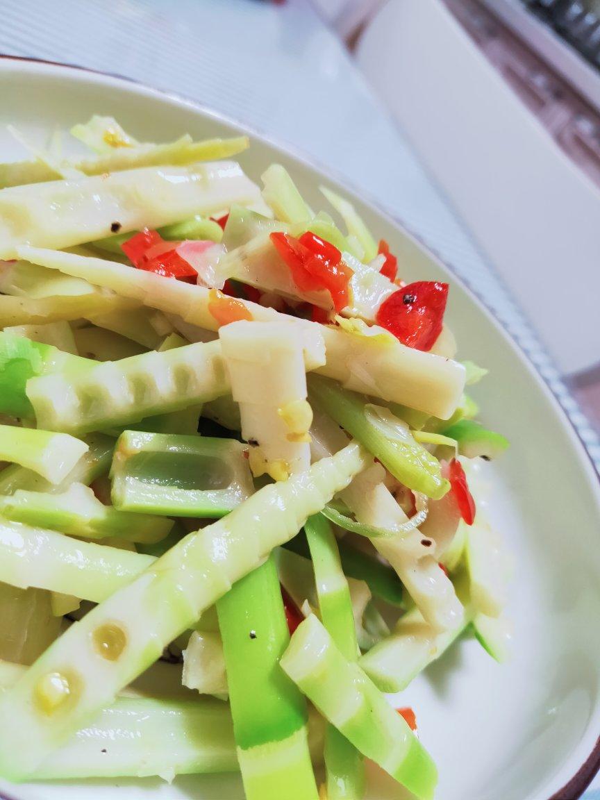 一起-长大做的凉拌小笋