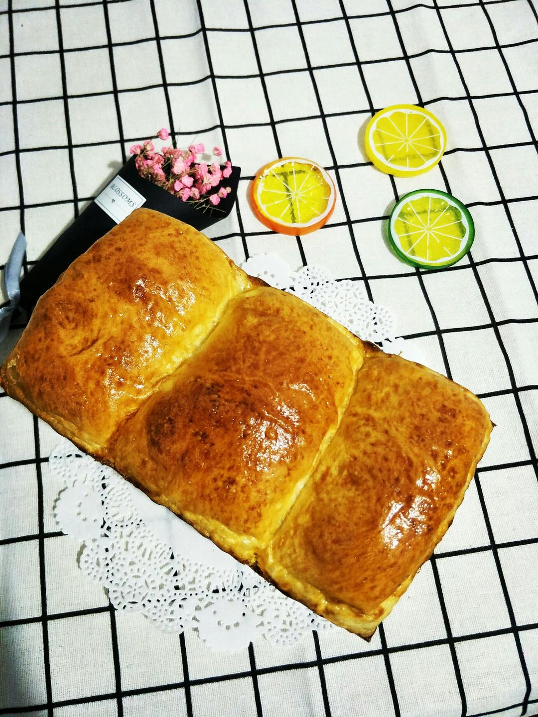 朴素的牛奶吐司