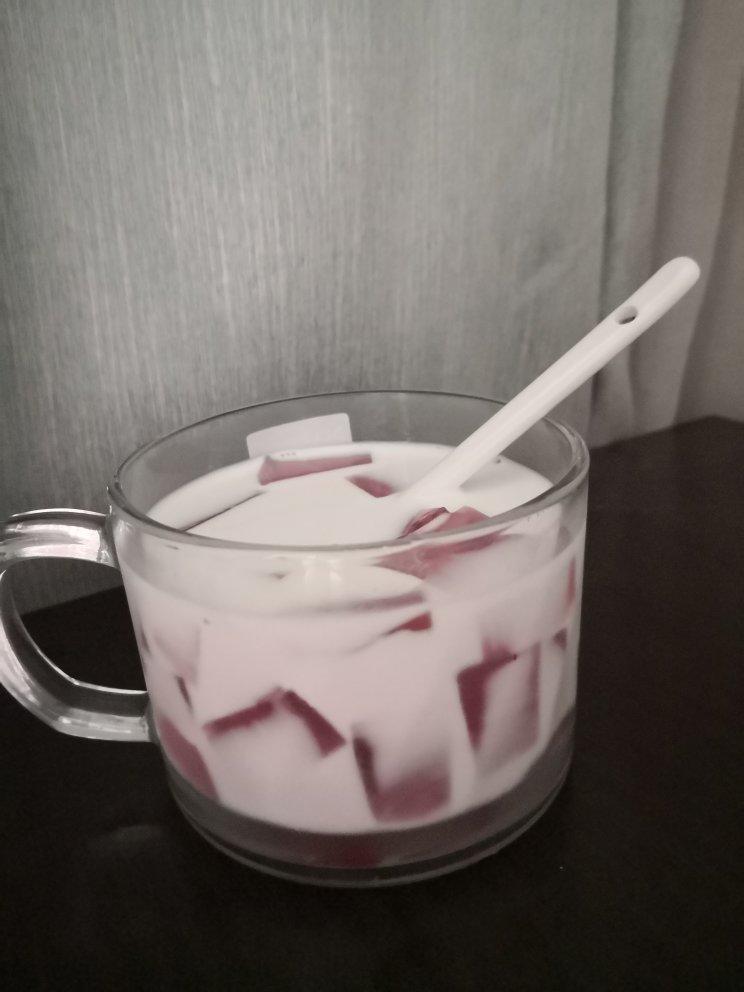 夏日特饮—5款可以吸的水果冻撞奶，白凉粉的N种可能