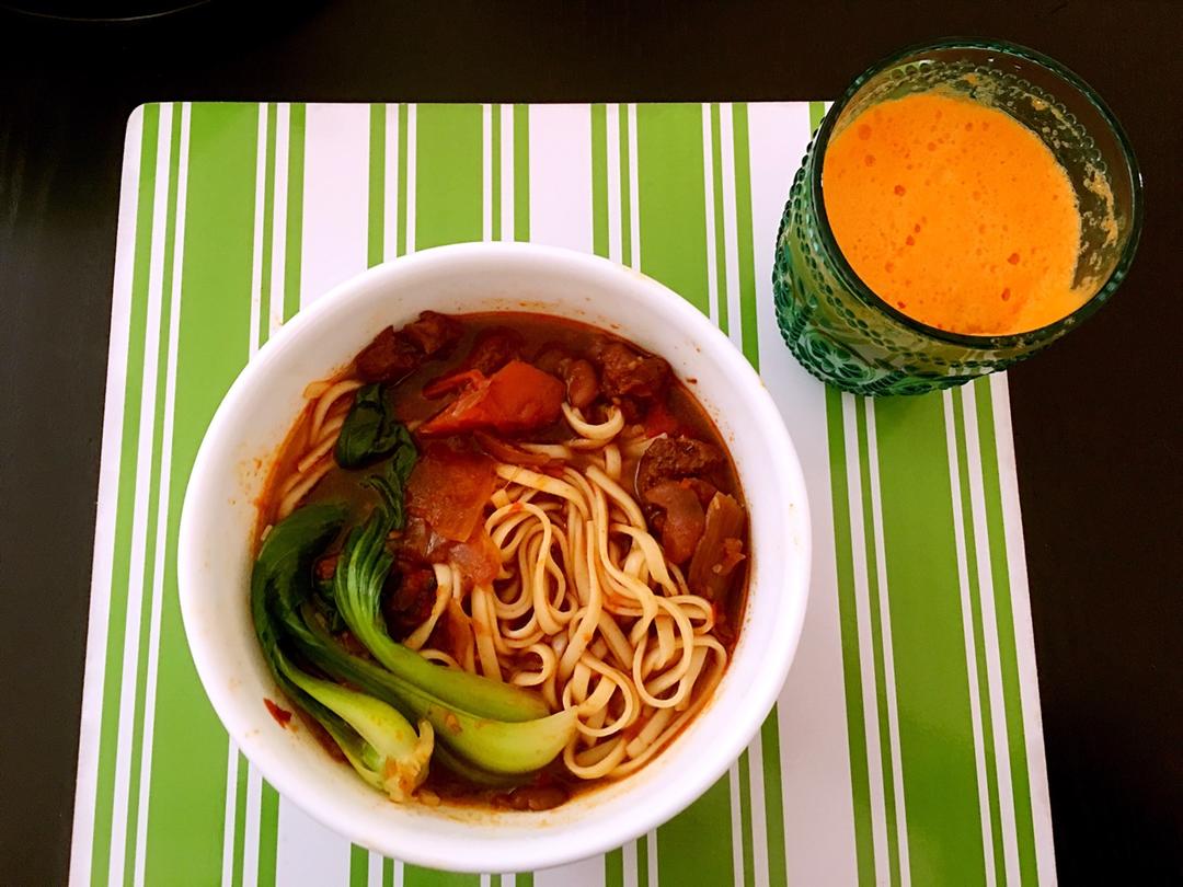 香辣醇厚秘制台湾红烧牛肉面 转裁新浪博客：河水洋洋实验室