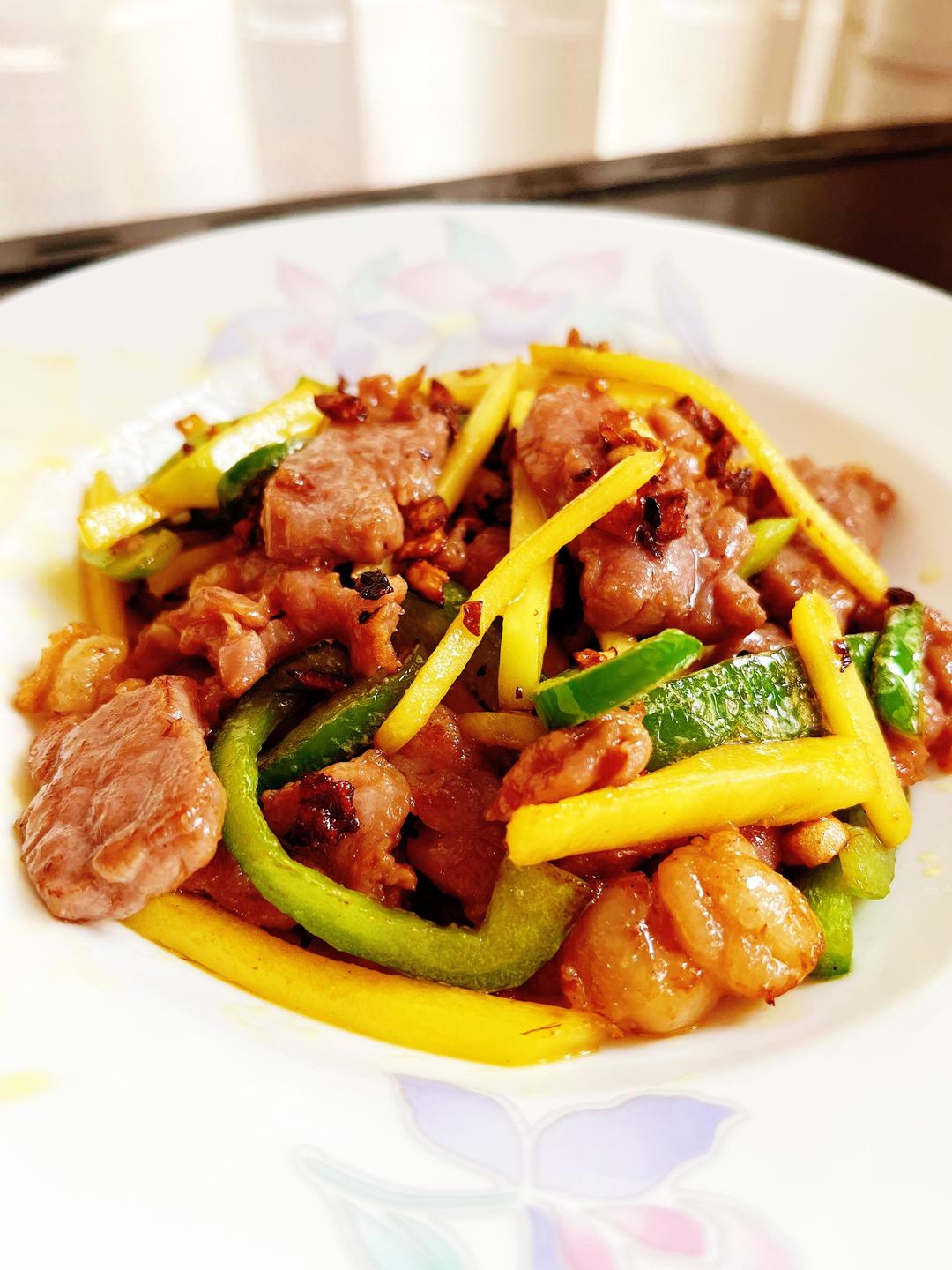 芒果炒牛肉的做法