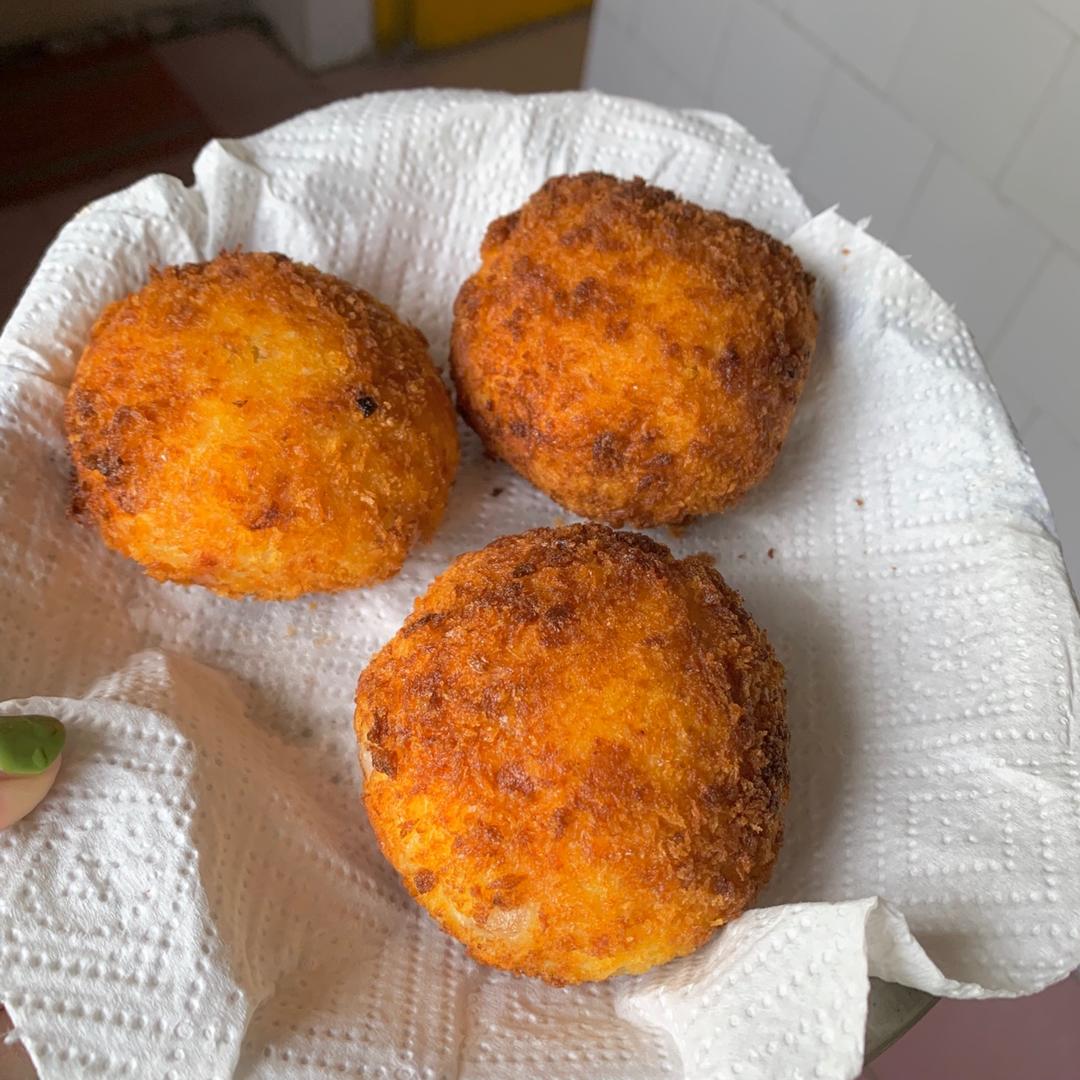 爆浆芝士可乐饼