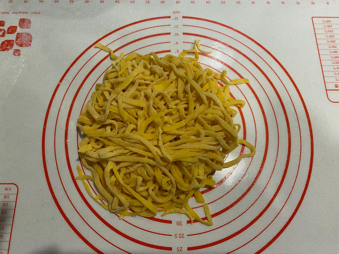 鸡蛋手擀面
