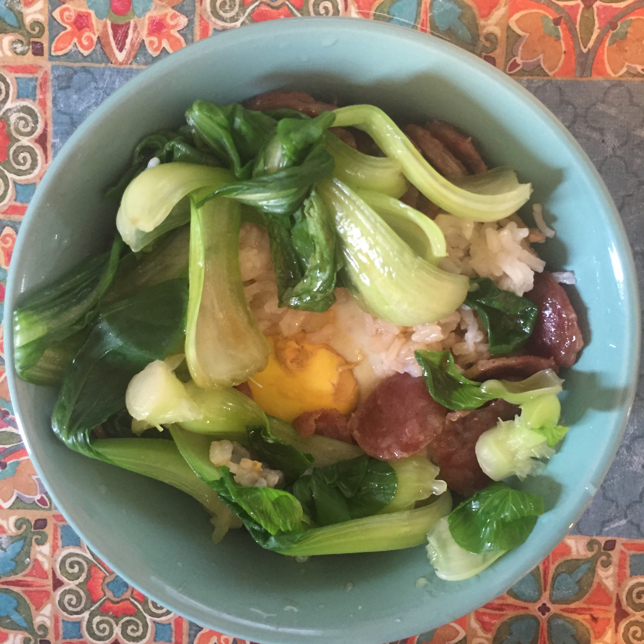 广式腊味煲仔饭