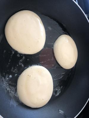 超duang舒芙蕾松饼 日式松饼 (少糖少油)的做法 步骤5