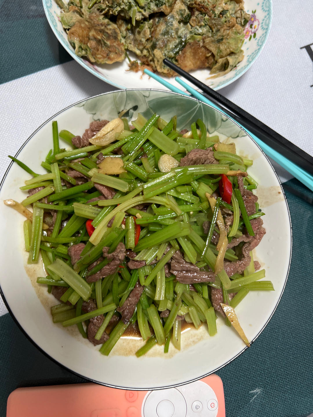 超下饭的芹菜炒牛肉