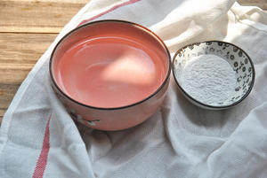 乐山小吃—传统手搓红糖冰粉的做法 步骤2
