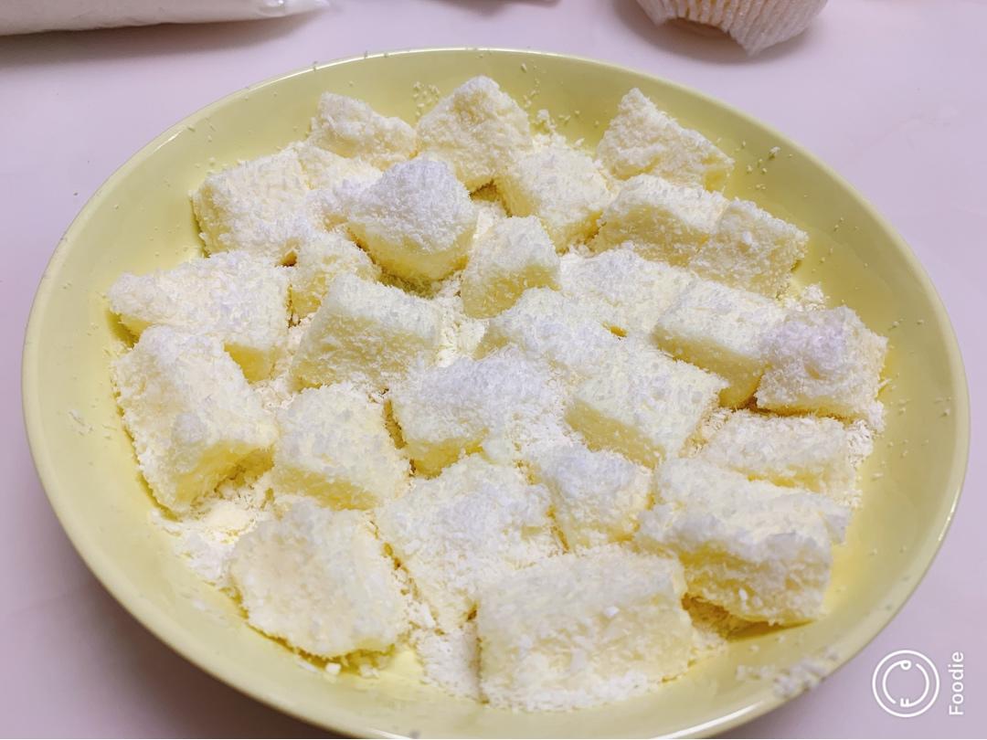 牛奶椰蓉小方