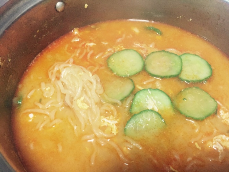 满足食欲的深夜秘密 森系浓香泡面
