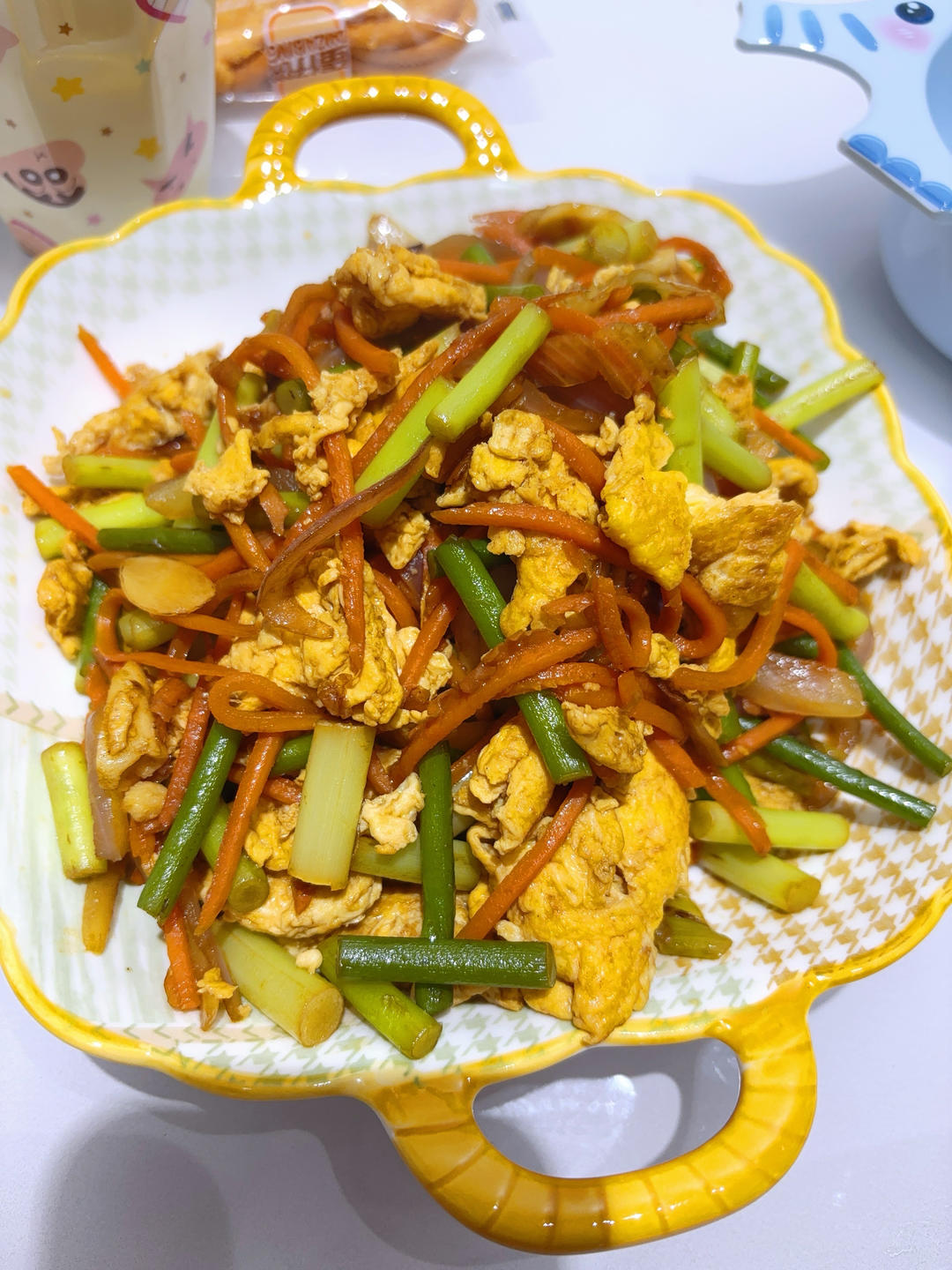 蒜苔木耳炒鸡蛋