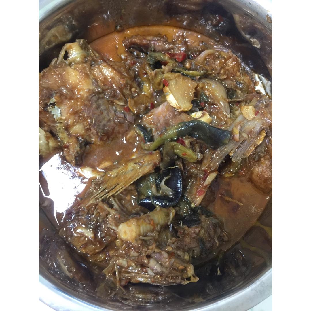 茄子焖鲶鱼
