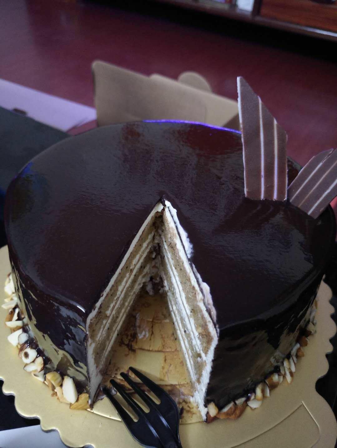 巧克力镜面淋酱<熊谷裕子>--让甜点穿上光泽亮丽的淋面外衣