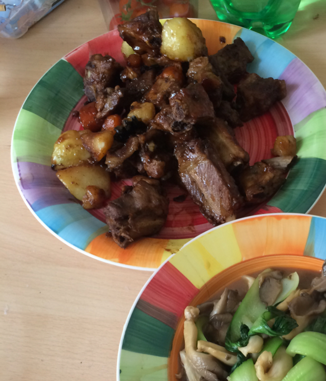胡萝卜土豆炖排骨
