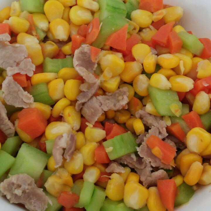 胡萝卜玉米炒黄瓜