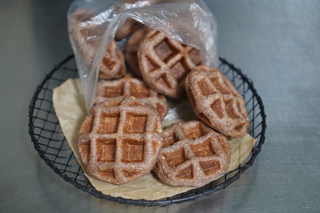纯黑麦燕麦华夫饼面包  100%黑麦粉