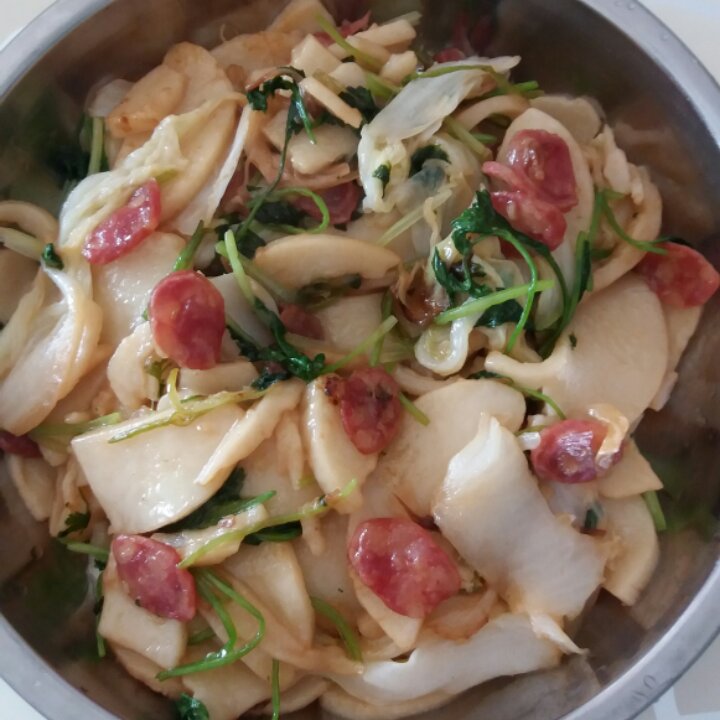 健康平安是幸福做的腊肠炒年糕